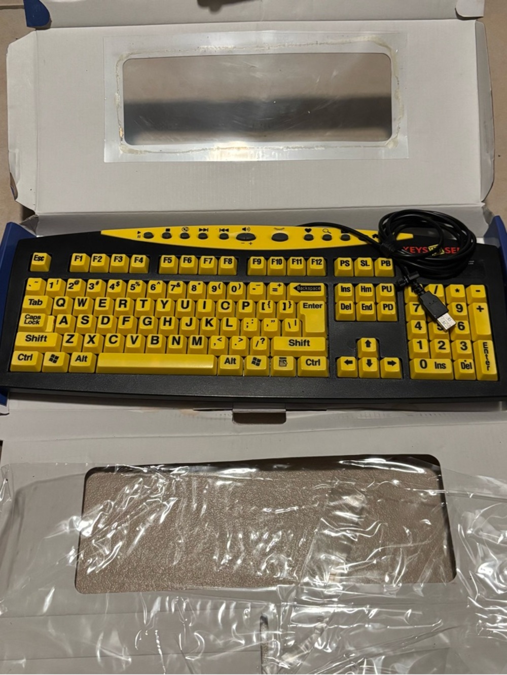 Freedom Scientific ZoomText Large Print Multimedia USB Keyboard Low Visibility